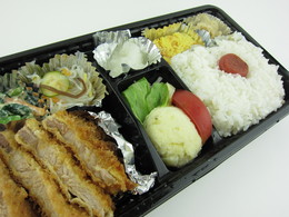 日替わり弁当（トンカツ）.JPG